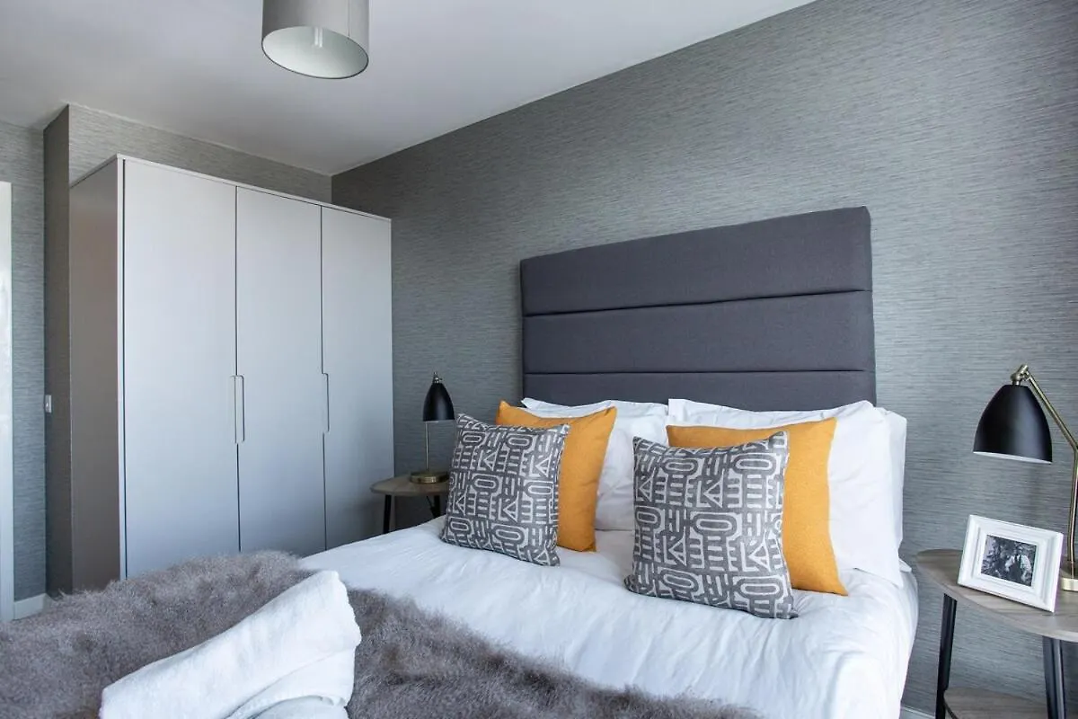 아파트 Titanic And City Views I Ultra Luxury City Parking I Long Stay 벨파스트 영국