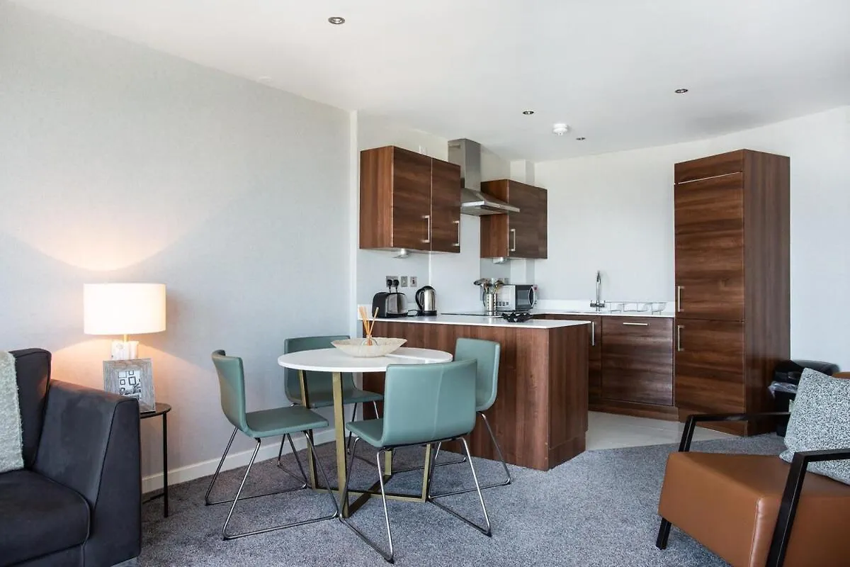 아파트 Titanic And City Views I Ultra Luxury City Parking I Long Stay 벨파스트